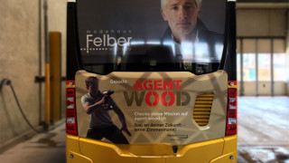 APG Postauto Heckwerbung