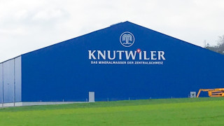 Fassadenbeschriftung Knutwiler Mineralwasser