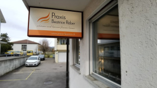 Leuchtkasten Praxis Beatrice Räber