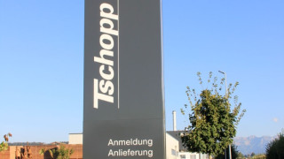 Grossformat Pylone Tschopp Holzindustrie AG
