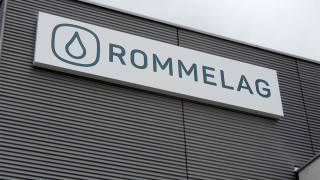 Leuchtkasten an Fassade montiert Rommel AG