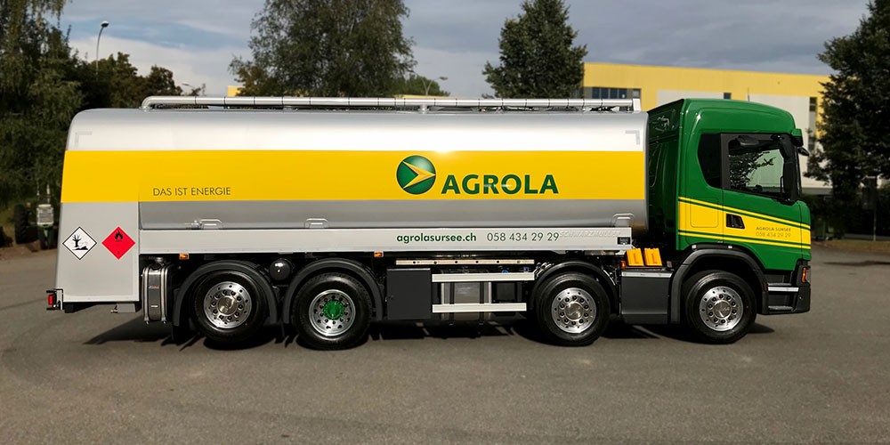 Tanklastwagen-Beschriftung AGROLA AG